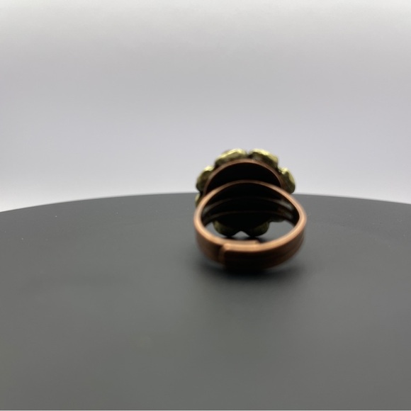 Costume Jewelry Topaz Color Crystal Women’s Ring Adjustable Band - Picture 3 of 6